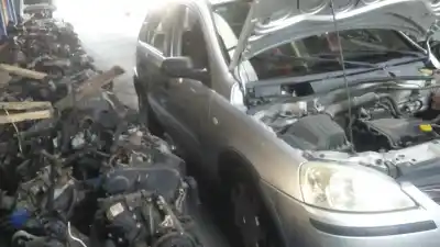 Scrapping Vehicle opel corsa c blue line of the year 2004 powered z10xep
