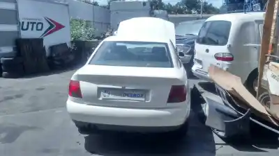 Veicolo di demolizione audi a4 berlina (b5) 2.6 v6 cat (abc) dell'anno 1995 alimentato abc