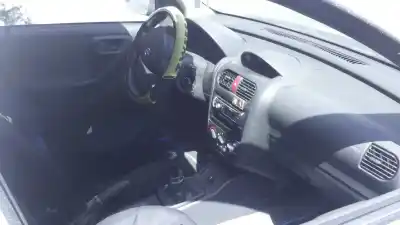 Veicolo di demolizione opel corsa c blue line dell'anno 2004 alimentato z13dt