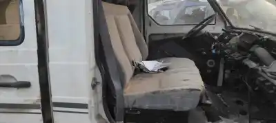 Sloopvoertuig nissan trade 2.8 diesel van het jaar 1994 aangedreven a428