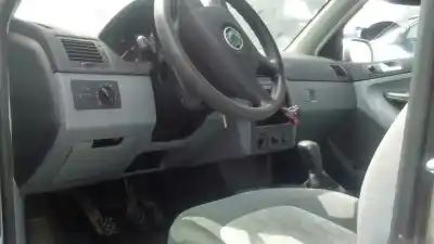 Veículo de Sucata skoda fabia (6y2/6y3) attractive do ano 2002 alimentado asy