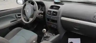 Scrapping Vehicle renault clio ii fase ii (b/cb0) 1.4 16v of the year 2005 powered k4jc7