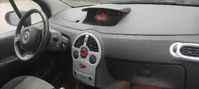 Véhicule à la ferraille renault grand modus authentique de l'année 2009 alimenté k9kt7