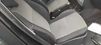 Véhicule à la ferraille renault grand modus authentique de l'année 2009 alimenté k9kt7