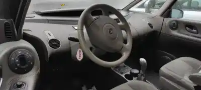 Здавання транспортного засобу renault espace iv (jk0) grand espace initiale року 2005 потужний p9x701