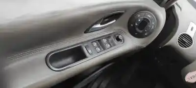 Здавання транспортного засобу renault espace iv (jk0) grand espace initiale року 2005 потужний p9x701