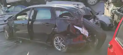 Veículo de Sucata ford focus turn. titanium do ano 2017 alimentado xwdd