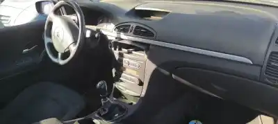 Здавання транспортного засобу renault laguna ii (bg0) confort authentique року 2002 потужний f9qd6