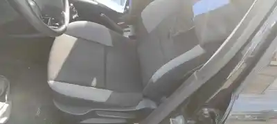 Vehicul casat peugeot 207 confort al anului 2006 alimentat 8hz