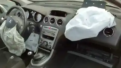 Veículo de Sucata peugeot 308 1.6 16v do ano 2008 alimentado 5fw