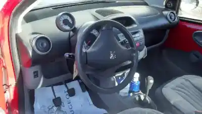 Veículo de Sucata peugeot 107 1.0 cat (384f) do ano 2005 alimentado 1kr384f