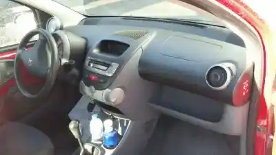 Veículo de Sucata peugeot 107 1.0 cat (384f) do ano 2005 alimentado 1kr384f