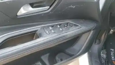 Veículo de Sucata peugeot 3008 allure do ano 2018 alimentado yh01