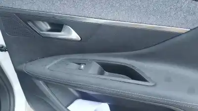 Veículo de Sucata peugeot 3008 allure do ano 2018 alimentado yh01