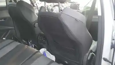 Veículo de Sucata peugeot 3008 allure do ano 2018 alimentado yh01