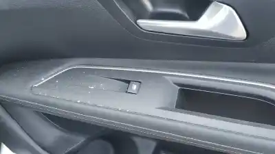 Veículo de Sucata peugeot 3008 allure do ano 2018 alimentado yh01