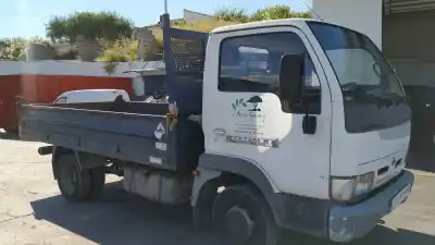 Veicolo di demolizione nissan cabstar e dell'anno 2001 alimentato bd30