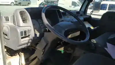 Veicolo di demolizione nissan cabstar e dell'anno 2001 alimentato bd30