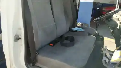 Veicolo di demolizione nissan cabstar e dell'anno 2001 alimentato bd30