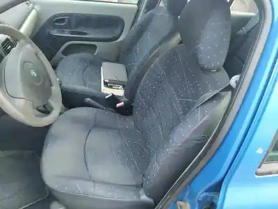 Здавання транспортного засобу renault clio ii fase ii (b/cb0) authentique confort року 2002 потужний k9ka7