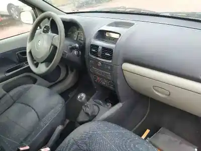 Здавання транспортного засобу renault clio ii fase ii (b/cb0) authentique confort року 2002 потужний k9ka7
