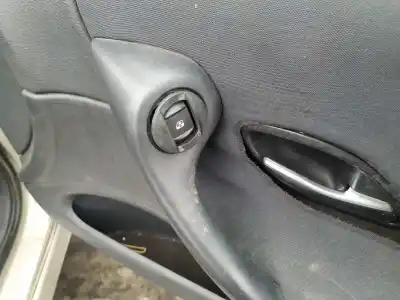 Здавання транспортного засобу renault laguna ii (bg0) pack authentique року 2005 потужний f9q d6
