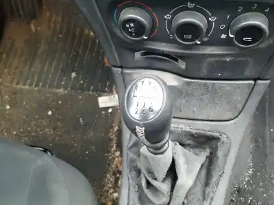 Здавання транспортного засобу renault laguna ii (bg0) pack authentique року 2005 потужний f9q d6