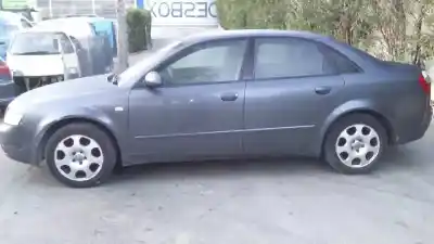 Veículo de Sucata audi a4 berlina (8e) 1.9 tdi (96kw) do ano 2003 alimentado awx