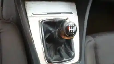 Veículo de Sucata audi a4 berlina (8e) 1.9 tdi (96kw) do ano 2003 alimentado awx