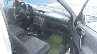 Sloopvoertuig opel corsa b 1.7 diesel van het jaar 1998 aangedreven x17d