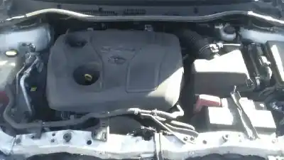 Veículo de Sucata toyota auris active do ano 2013 alimentado 1ndtv