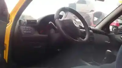 Veículo de Sucata fiat stilo multi wagon (192) 1.6 16v do ano 2002 alimentado 182b6000