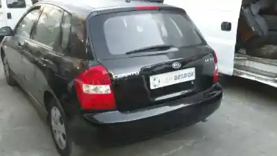 Veicolo di demolizione KIA CERATO 1.5 CRDi dell'anno 2005 alimentato D4FA