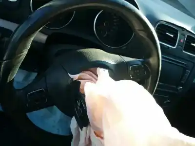 Sloopvoertuig volkswagen golf vi (5k1) sport van het jaar 2009 aangedreven cavd