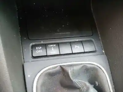 Sloopvoertuig volkswagen golf vi (5k1) sport van het jaar 2009 aangedreven cavd