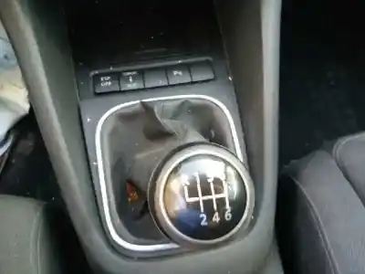 Sloopvoertuig volkswagen golf vi (5k1) sport van het jaar 2009 aangedreven cavd