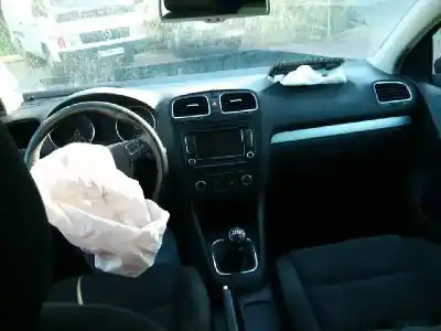 Sloopvoertuig volkswagen golf vi (5k1) sport van het jaar 2009 aangedreven cavd