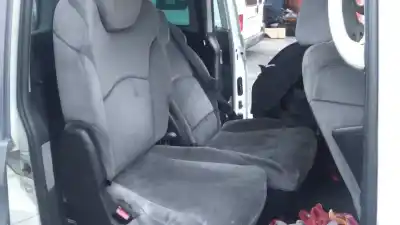 Veículo de Sucata citroen c8 2.2 hdi 16v premier ii do ano 2003 alimentado 4hwdw12ted4