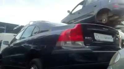 Veículo de Sucata volvo s60 berlina 2.4 20v turbo cat do ano 2003 alimentado b5244s2