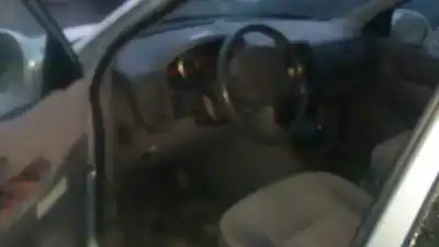 Veicolo di demolizione kia carnival ii 2.9 crdi cat dell'anno 2003 alimentato j3