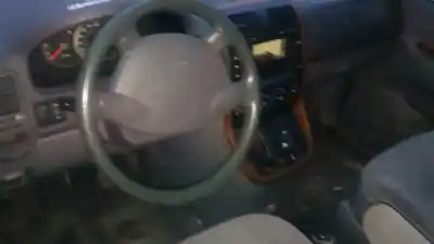 Veicolo di demolizione kia carnival ii 2.9 crdi cat dell'anno 2003 alimentato j3