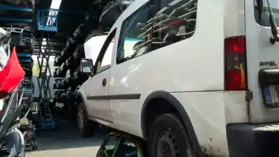Veicolo di demolizione opel combo cargo dell'anno 2005 alimentato z13dt