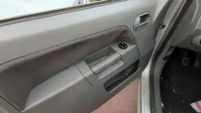 Здавання транспортного засобу ford fusion (cbk) + року 2003 потужний fxjb