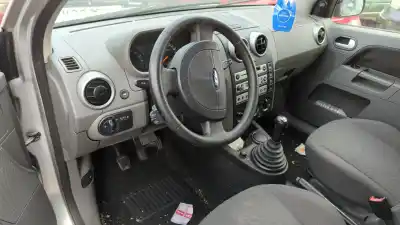 Здавання транспортного засобу ford fusion (cbk) + року 2003 потужний fxjb