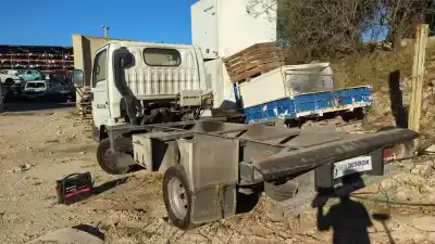 Véhicule à la ferraille nissan cabstar 3.0 turbo de l'année 2001 alimenté bd30ti