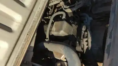 Véhicule à la ferraille nissan cabstar 3.0 turbo de l'année 2001 alimenté bd30ti