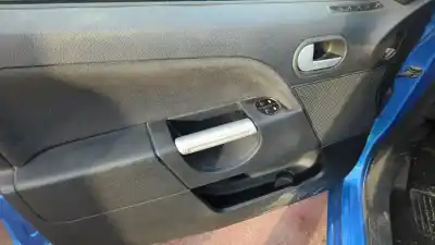 Veículo de Sucata ford fiesta (cbk) fun do ano 2005 alimentado f6ja