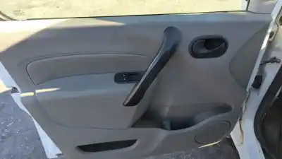 Veicolo di demolizione renault kangoo authentique dell'anno 2010 alimentato k9k800