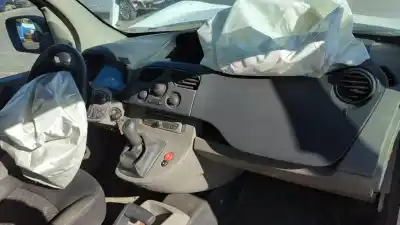 Veicolo di demolizione renault kangoo authentique dell'anno 2010 alimentato k9k800