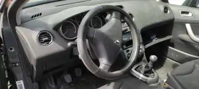 Veículo de Sucata peugeot 308 confort do ano 2008 alimentado 9hx